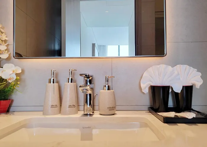 Luxury 5 Star A La Carte Aparthotel Ha Long