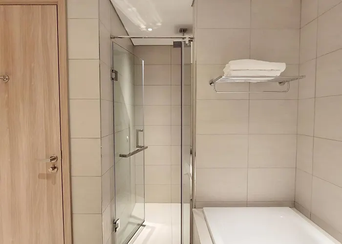 Luxury 5 Star A La Carte 4*